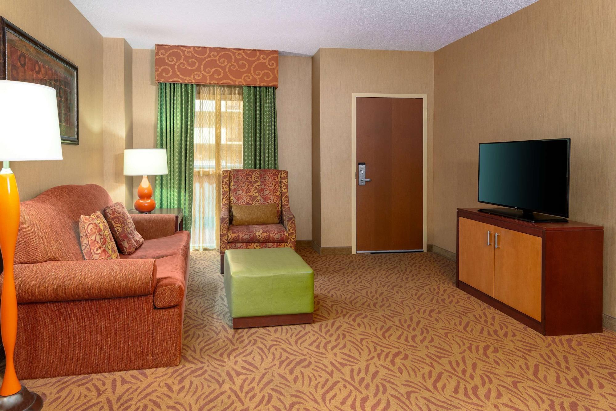 Embassy Suites Omaha- La Vista/ Hotel & Conference Center Exterior photo