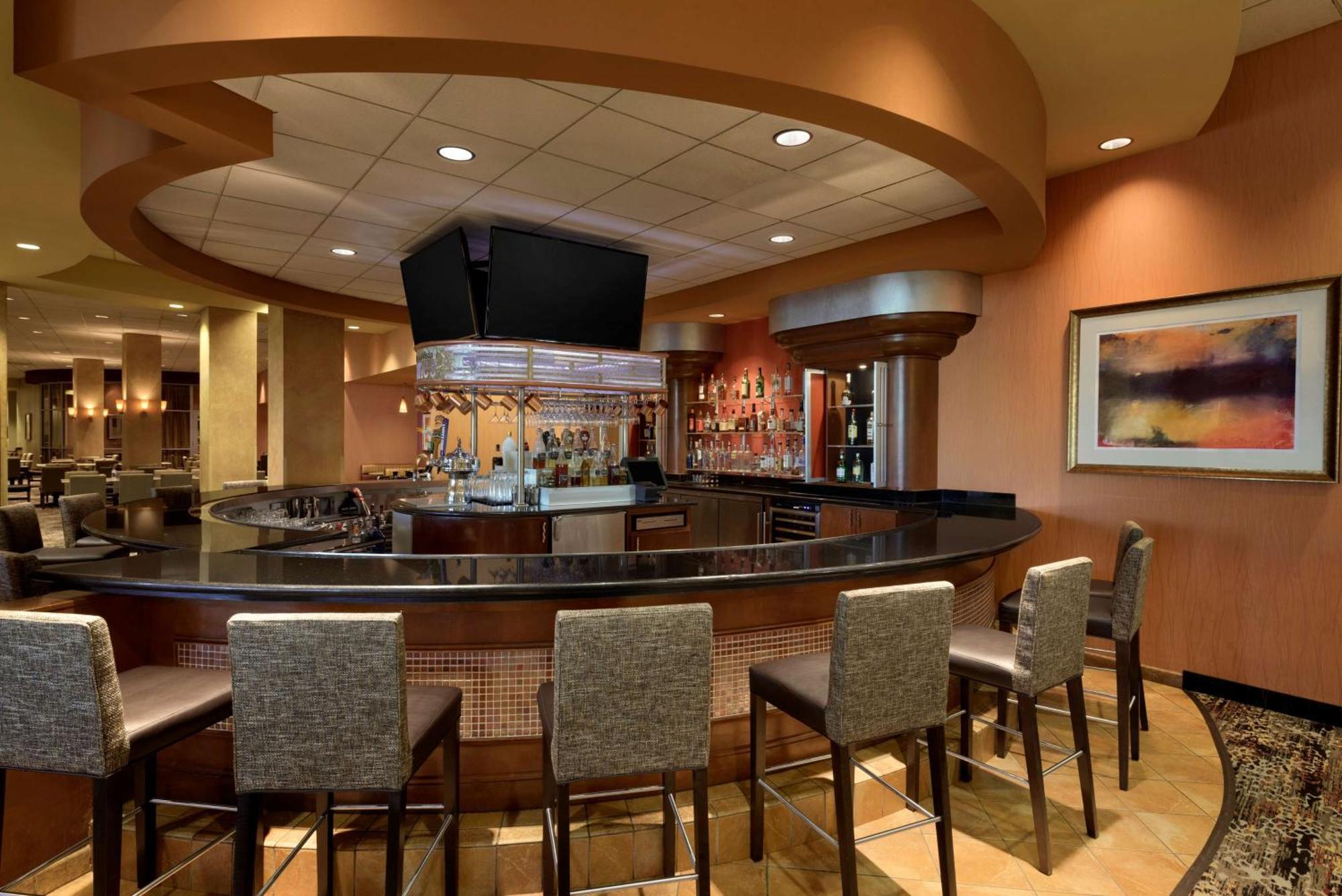 Embassy Suites Omaha- La Vista/ Hotel & Conference Center Exterior photo